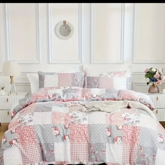 Patchwork Floral Duvet Set - Pink and Gray - Picture 3 of 8